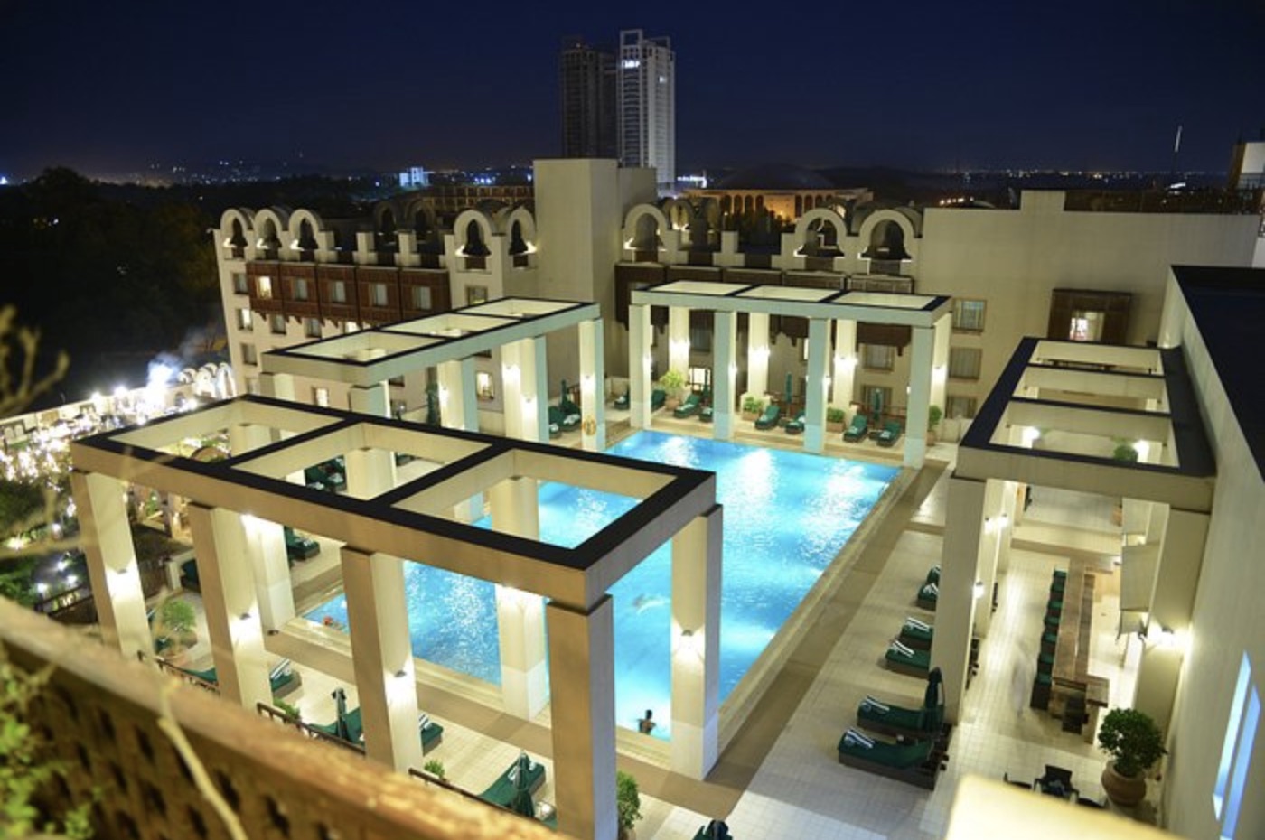 Serena Hotel